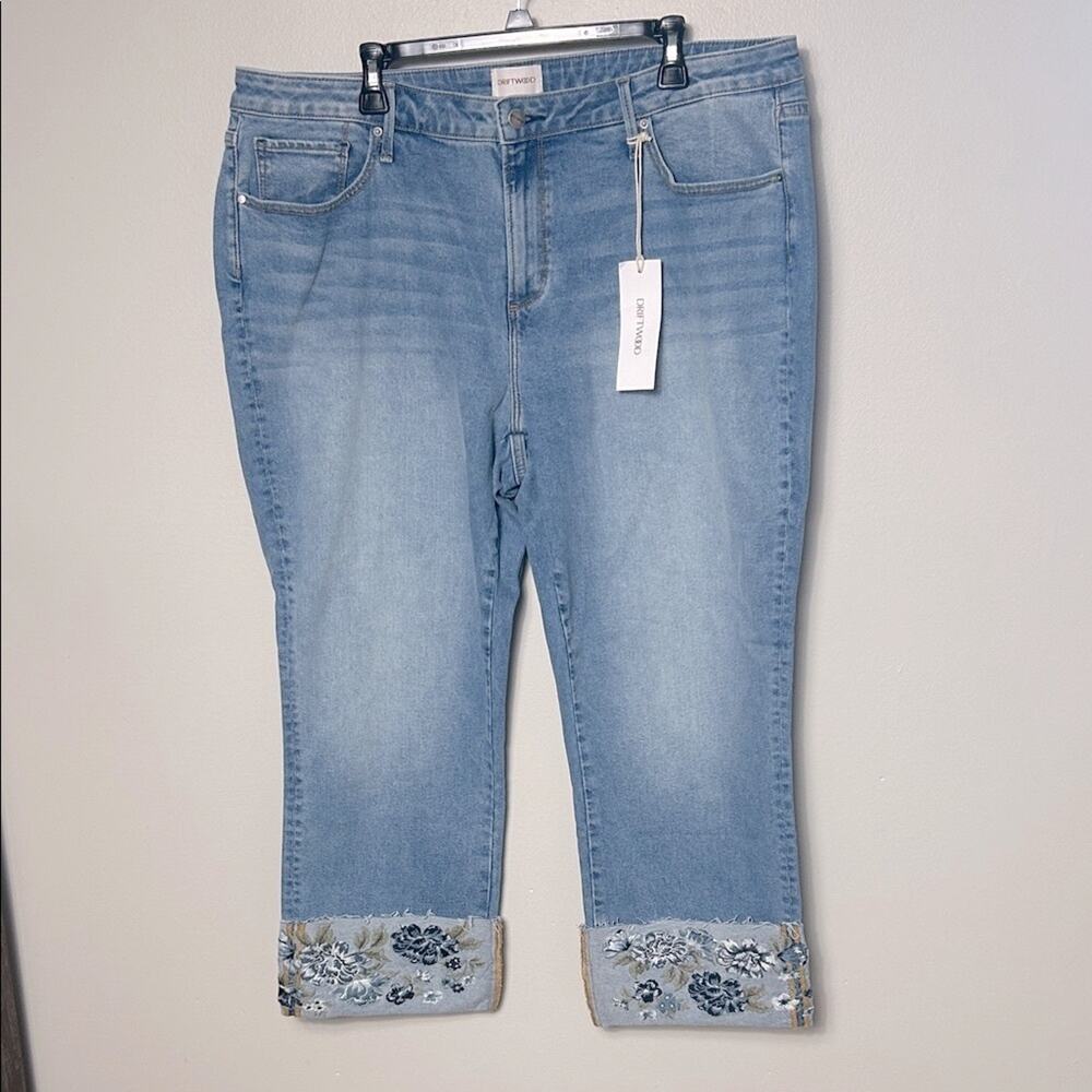 NWT Driftwood Colette cropped straight leg blue floral embroidered cuff hem jean - Picture 2 of 11